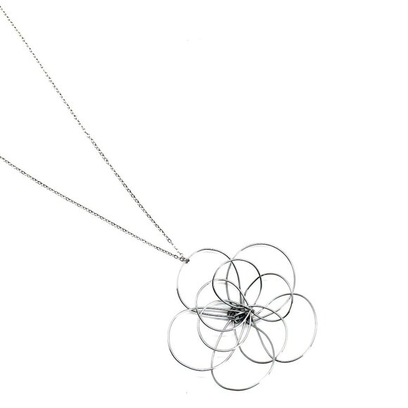 Wire flower earrings and necklace set handmade in Canada - Picture 2 of 5